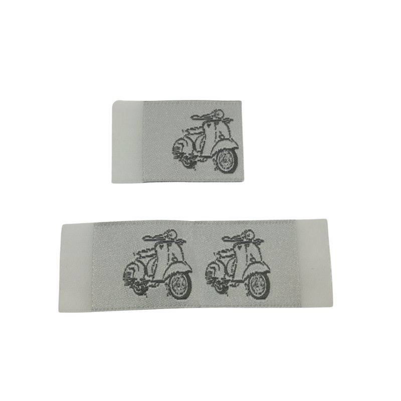 Kreativartikel.ch Weblabel mit annähkante Vespa 20 x 30mm 630 0020 000 offen