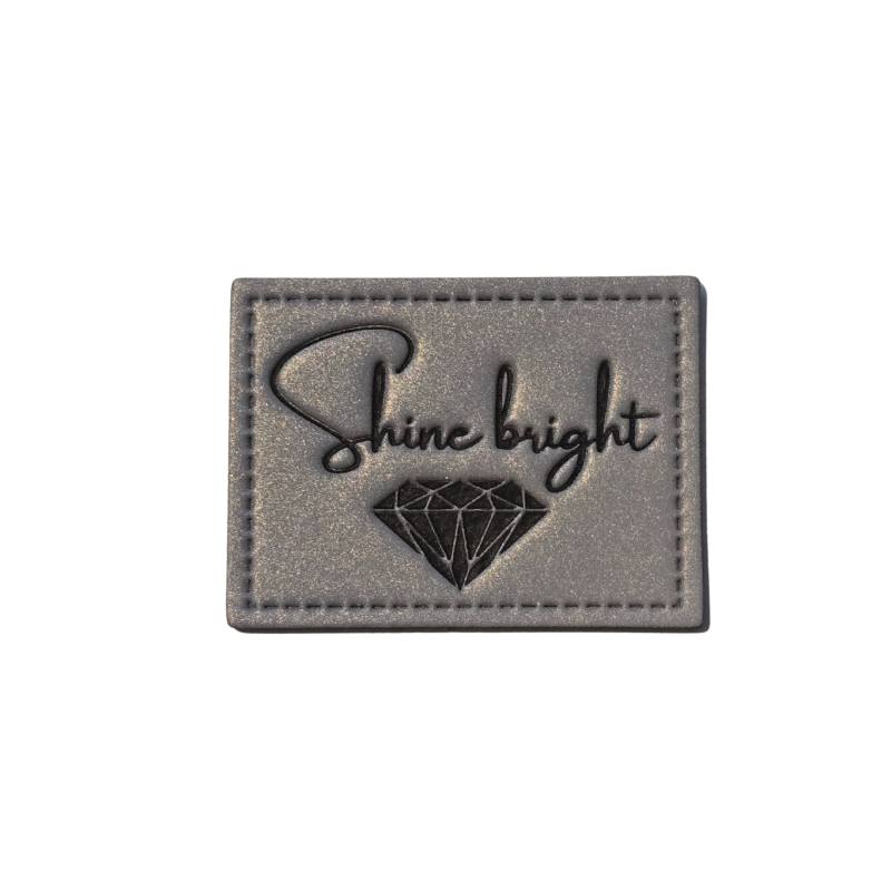 Kreativartikel.ch Kunstleder Label 4 x 3 cm Shine bright 629 3453 000 mehrereKreativartikel.ch Kunstleder Label 4 x 3 cm Shine bright 629 3453 000