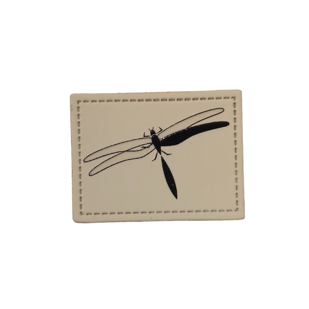 [629 3461 000] "Libelle" nachleuchtendes Kunstleder Label 4 x 3 cm